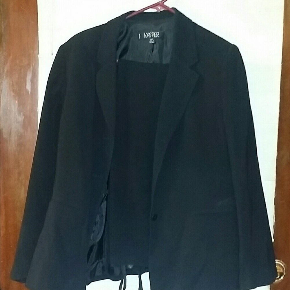 Kasper 2 piece business suit